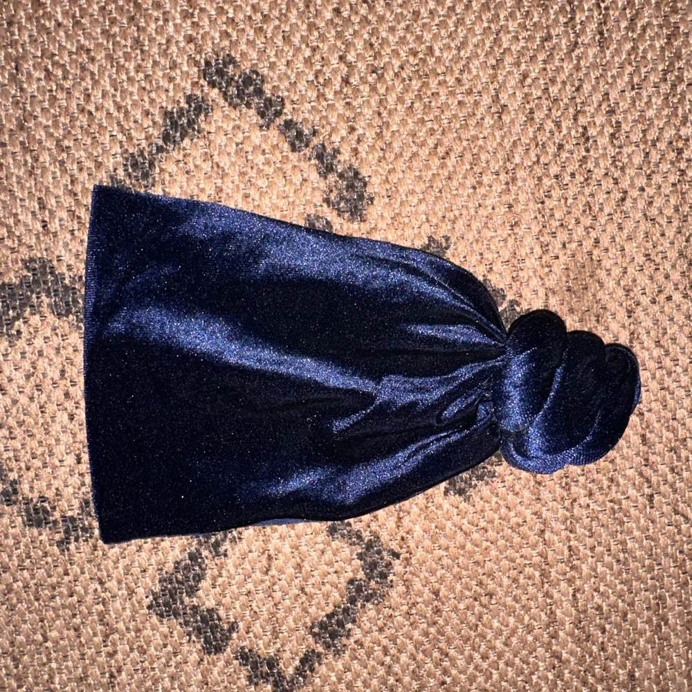 Baby 💙Boujee Velvet Topknot